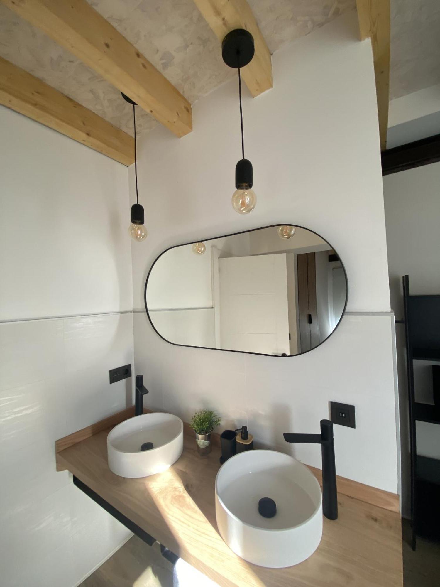 La Casa Del Barbero Villa Torrelavega Buitenkant foto